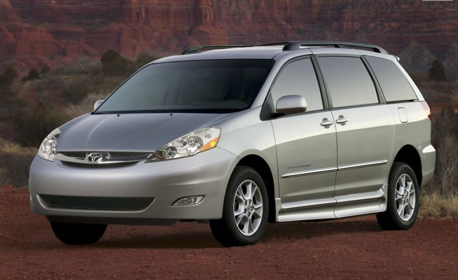  Toyota Sienna 2006 года  (фото 35 из 36)